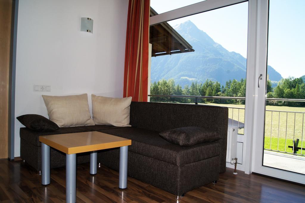 Apartments Bauernhof Dismasn Hof Längenfeld Oda fotoğraf